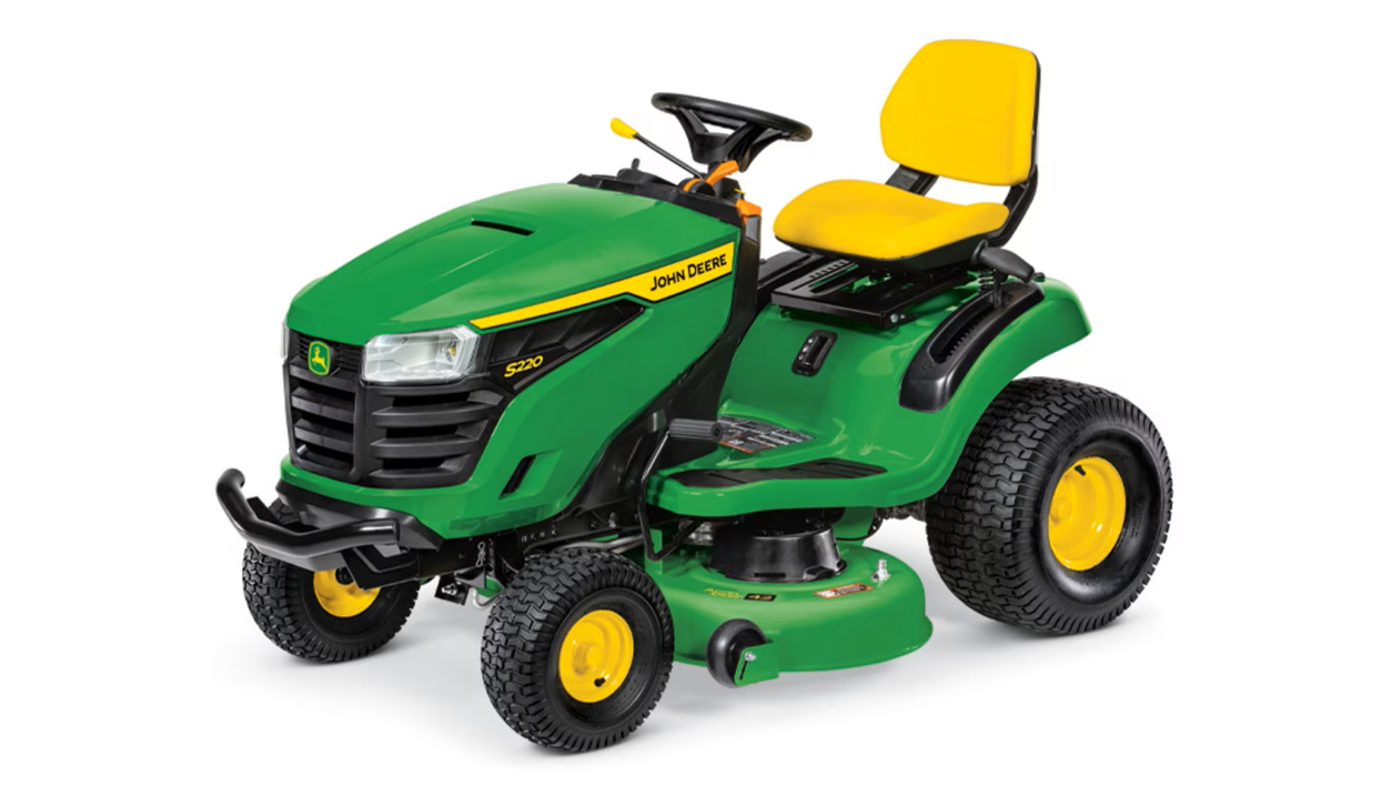 John Deere S220 vs. S240: A Comparison Guide | MachineFinder