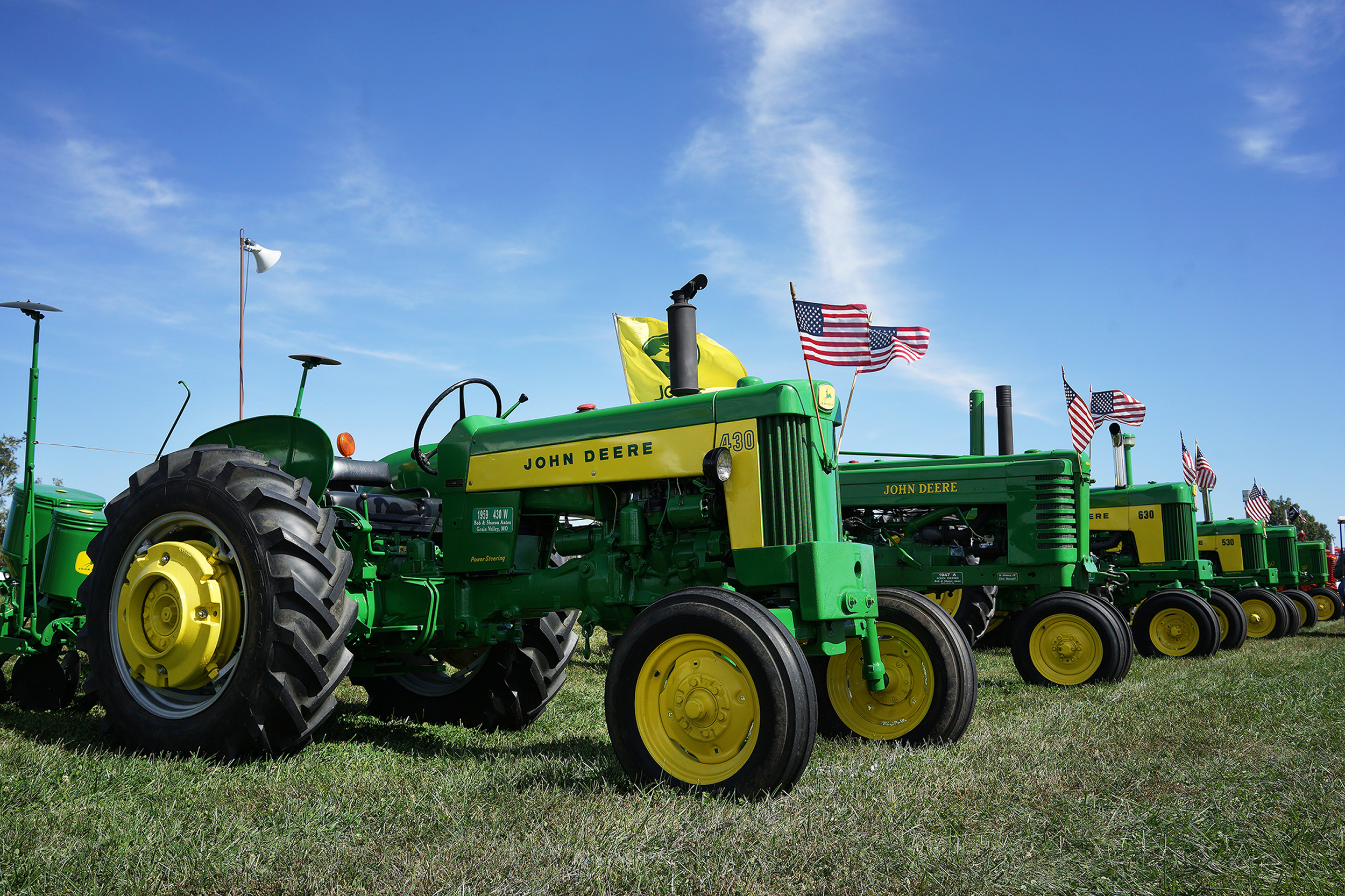 The John Deere Foundation celebrates 75 years of supporting the communities and nonprofits that power our success.