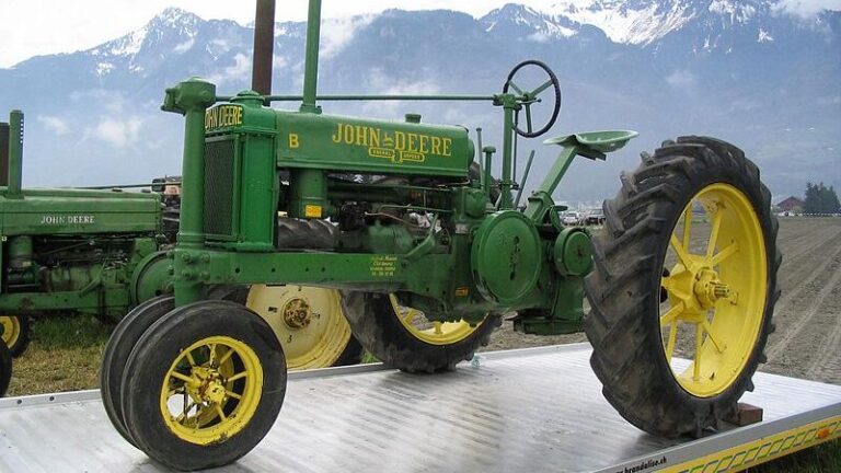 John Deere Model B Tractor: A Product Spotlight | MachineFinder