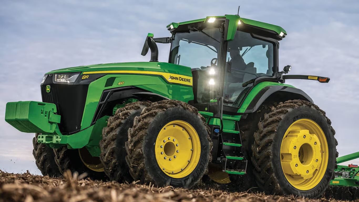 John Deere 6R vs 7R vs 8R: Full Comparison Guide John Deere 6R vs 7R vs ...